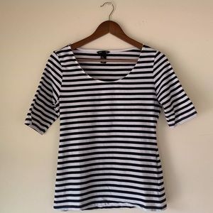 Black & White short-sleeved shirt